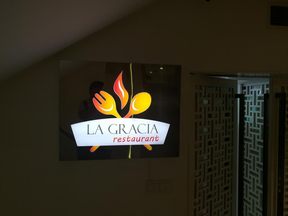 Grace 21 Smart Hotel Dakka Dış mekan fotoğraf